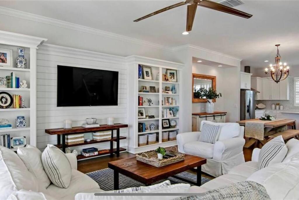 Luxurious Modern Townhouse Right Across Beach!! Table Tennis St. Pete Beach Exteriör bild