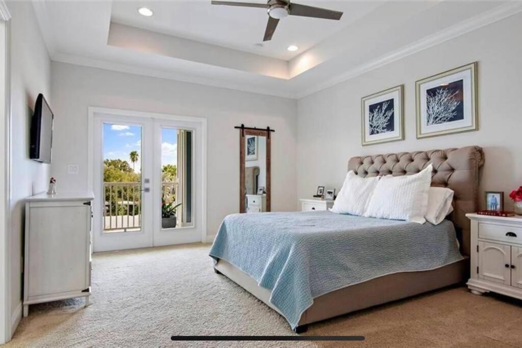 Luxurious Modern Townhouse Right Across Beach!! Table Tennis St. Pete Beach Exteriör bild