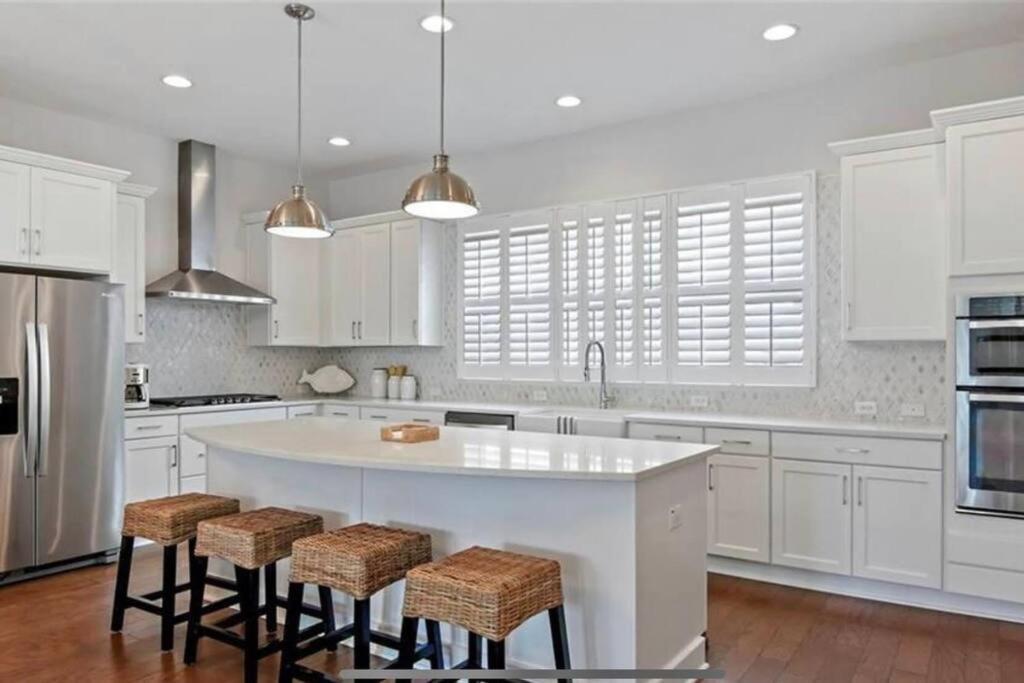 Luxurious Modern Townhouse Right Across Beach!! Table Tennis St. Pete Beach Exteriör bild