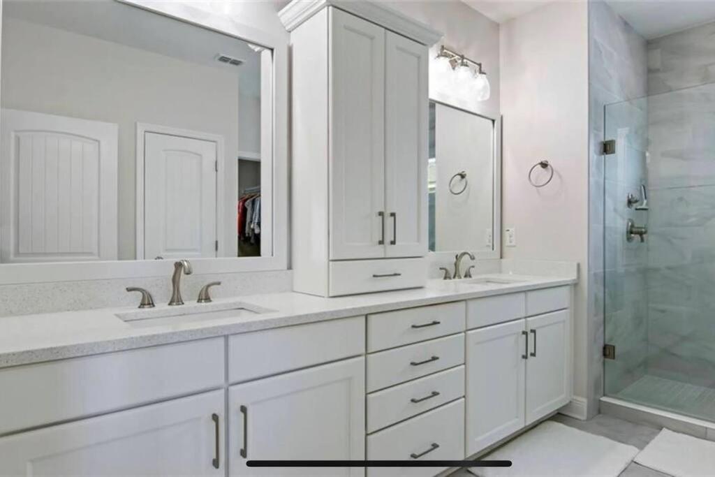 Luxurious Modern Townhouse Right Across Beach!! Table Tennis St. Pete Beach Exteriör bild